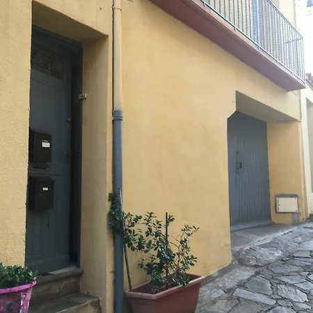 Centre Historique, 50 M Plage, Calme, Clim, Wifi Apartment *